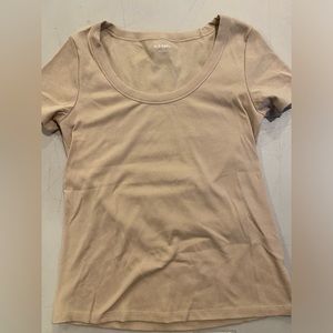Ribbed/Fitted Neutral Tee